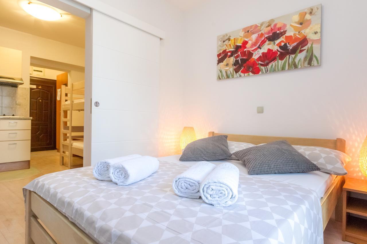 Apartments In City Center Ventus Novalja Ngoại thất bức ảnh