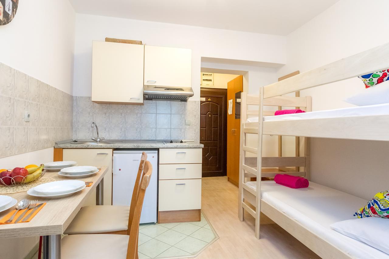 Apartments In City Center Ventus Novalja Ngoại thất bức ảnh