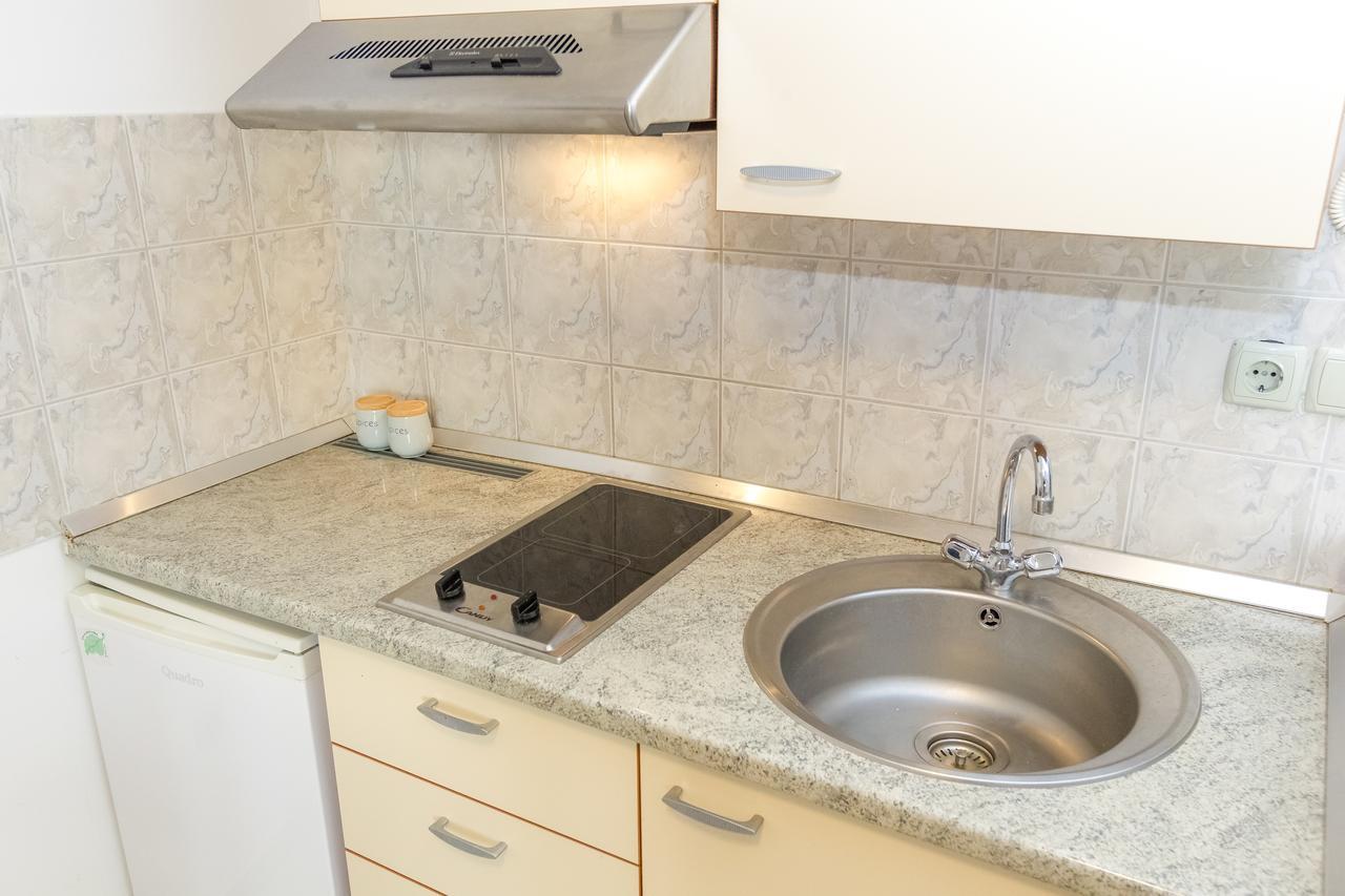 Apartments In City Center Ventus Novalja Ngoại thất bức ảnh