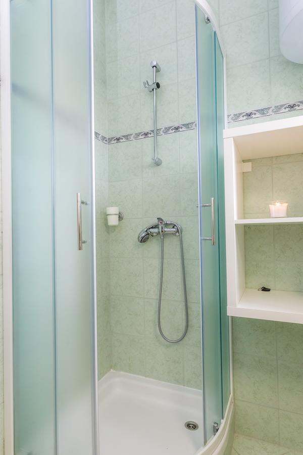 Apartments In City Center Ventus Novalja Ngoại thất bức ảnh