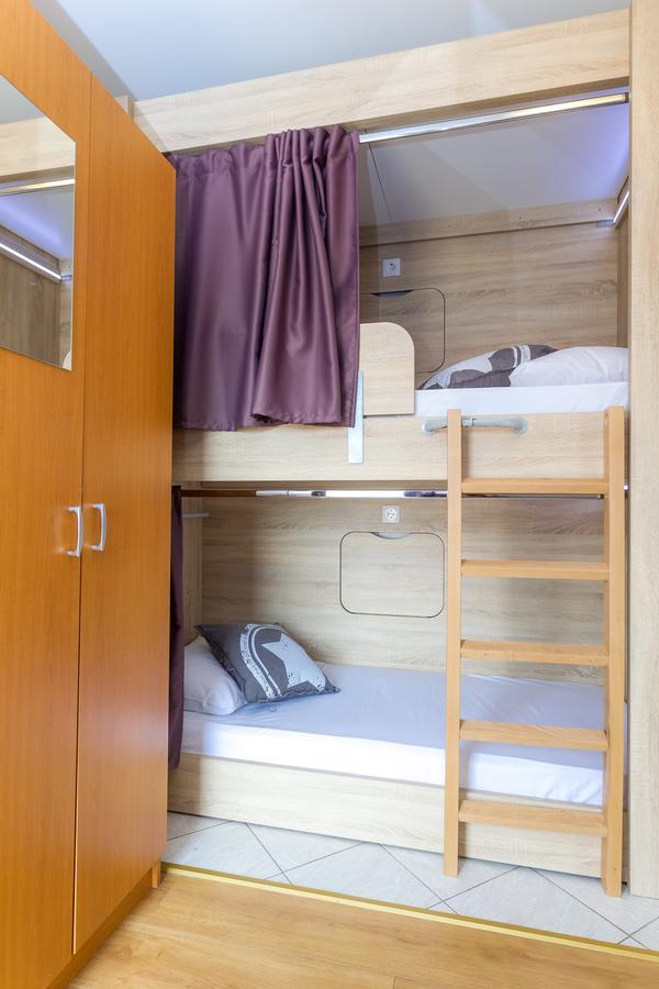 Apartments In City Center Ventus Novalja Ngoại thất bức ảnh