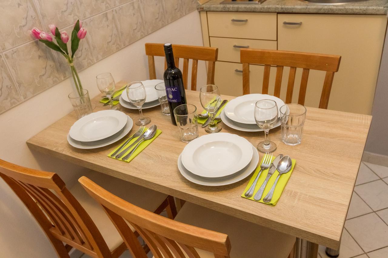 Apartments In City Center Ventus Novalja Ngoại thất bức ảnh
